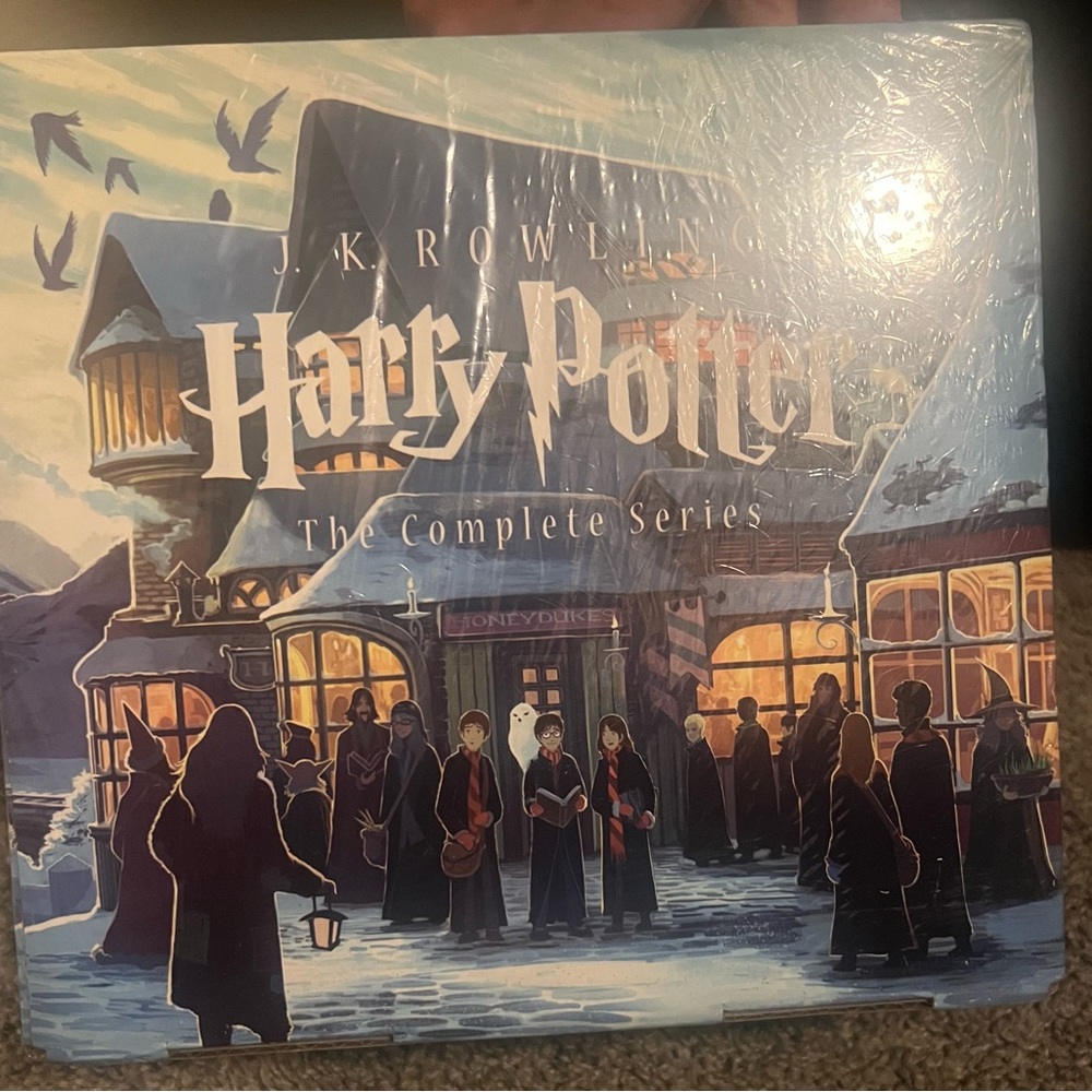 Harry Potter the complete series but 1 book is missing very good condition